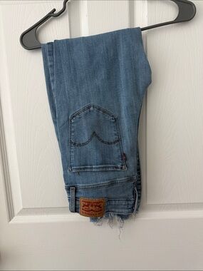 Levi's Distressed Ankle Jeans